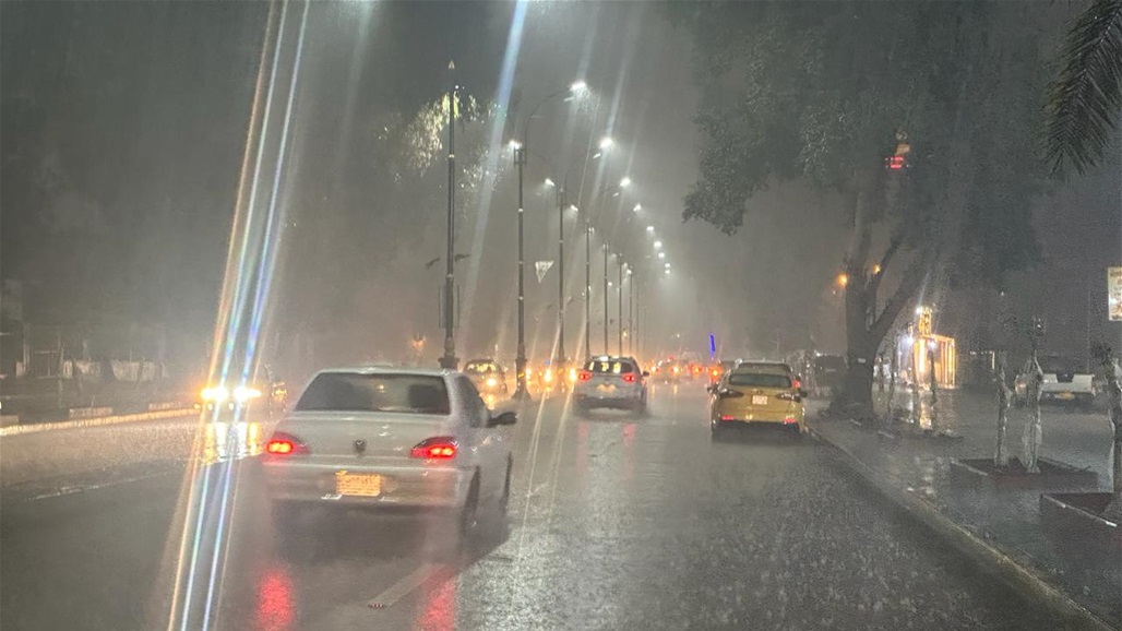 بالصور.. اشتداد هطول الأمطار في العاصمة بغداد