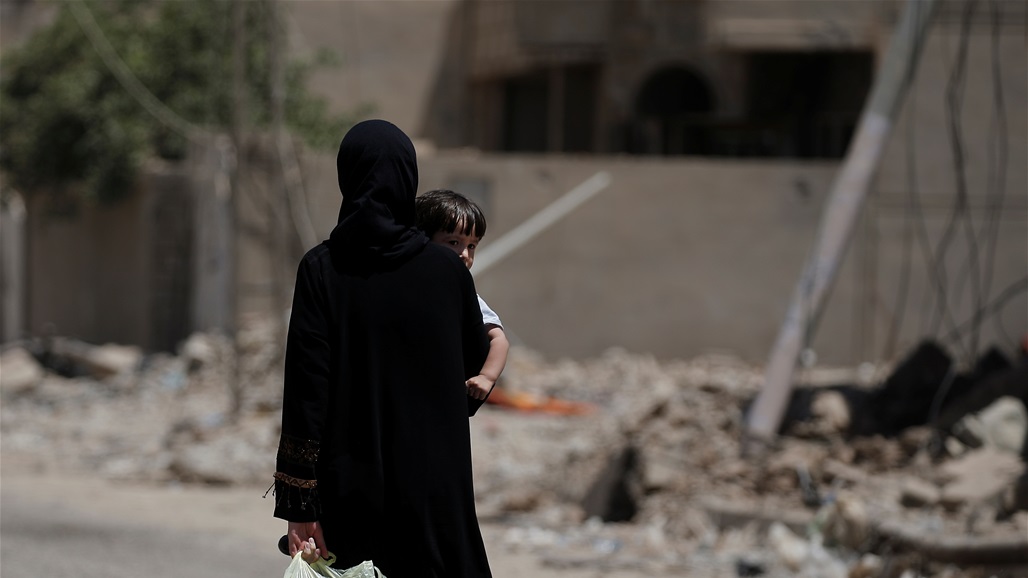 تتيح الاصطحاب وتمنع السفر وتحاسب الأم "المبغضة" .. تعديلات قانونية للمطلقين وأطفالهم