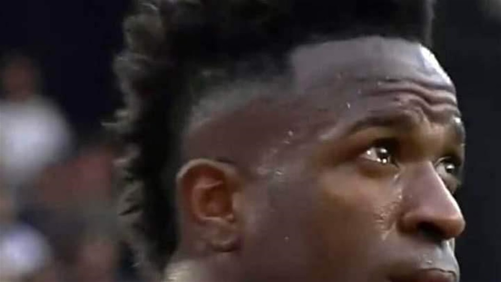 فينيسيوس يبكي اثناء حديثه عن العنصرية (فيديو)
