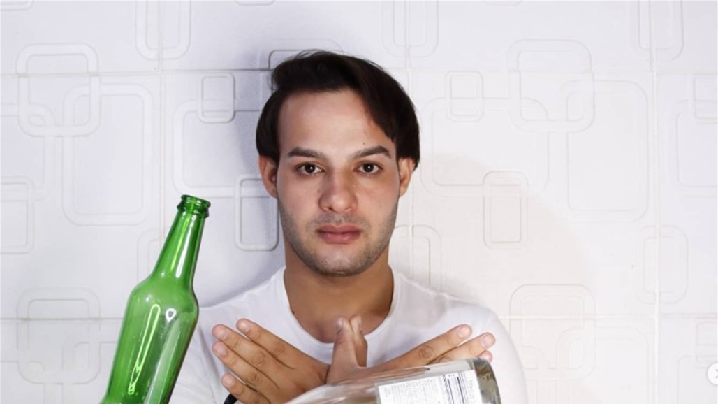 شاب عراقي يكسر رقمه السابق في موسوعة غينيس بالتوازن (صور)