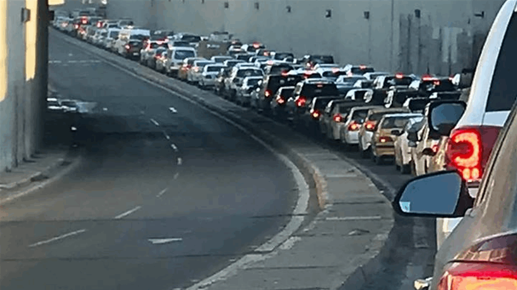 الازدحامات في كل مكان.. قائمة طويلة بشوارع بغداد "المختنقة" الان