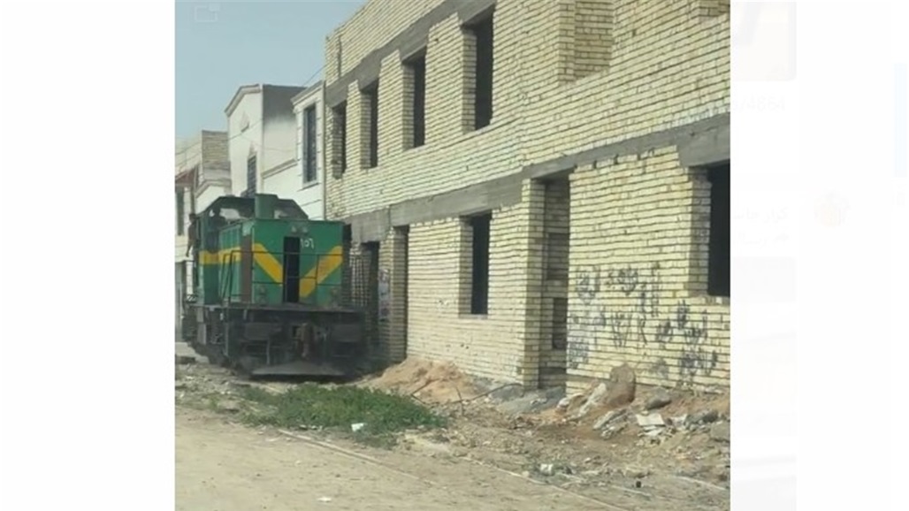 بعضها تجاوزات حكومية وأراضٍ "وزعت أصوليًا".. قصة التجاوز على سكك القطار في العراق