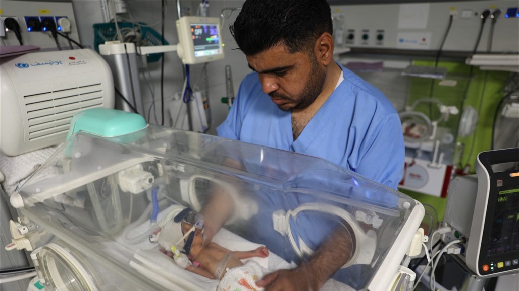 "صابرين الروح".. وفاة الطفلة التي استخرجت من رحم أمها المتوفاة في غزة (فيديو)