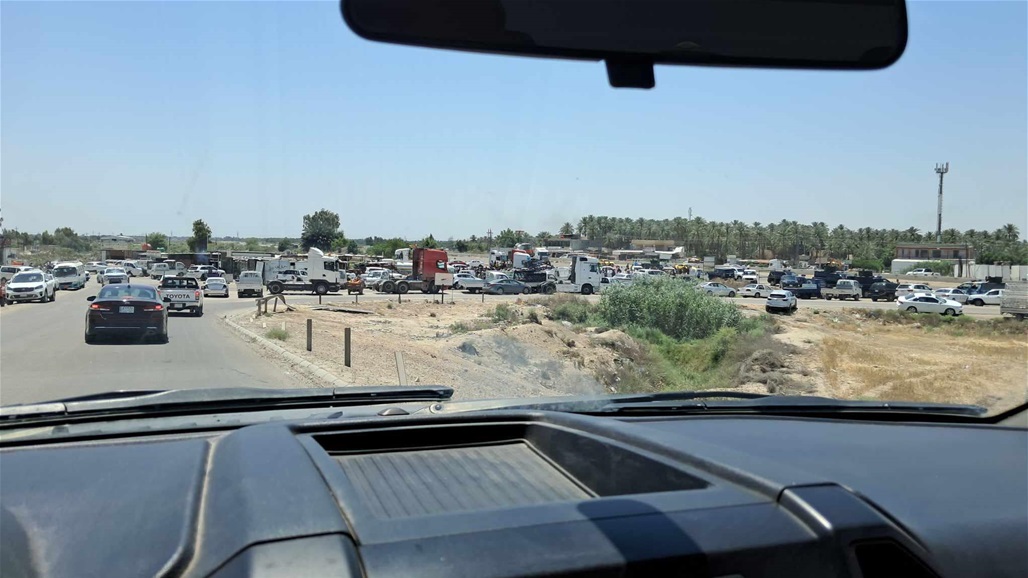 احتجاج من نوع آخر.. التريلات والشاحنات &quot;تعتصم&quot; وتقطع طرقا رئيسية في العراق