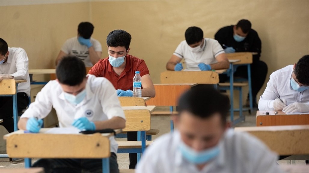 الكشف عن غرفة عمليات لمتابعة الصفحات المروجة للأسئلة الوزارية "الوهمية"