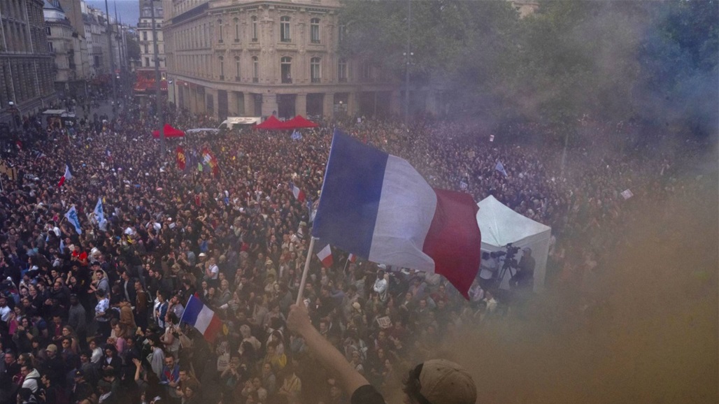 فرنسا تواجه "ورطة"