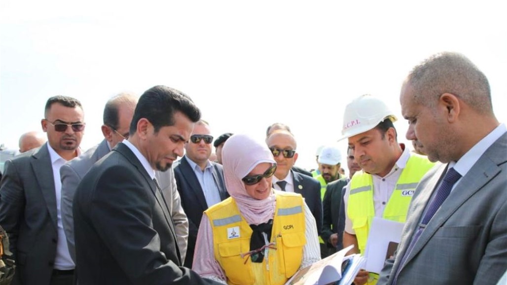 وزير النقل يقرر سحب الصلاحيات "الاستثنائية" من مدير الموانئ (وثائق)