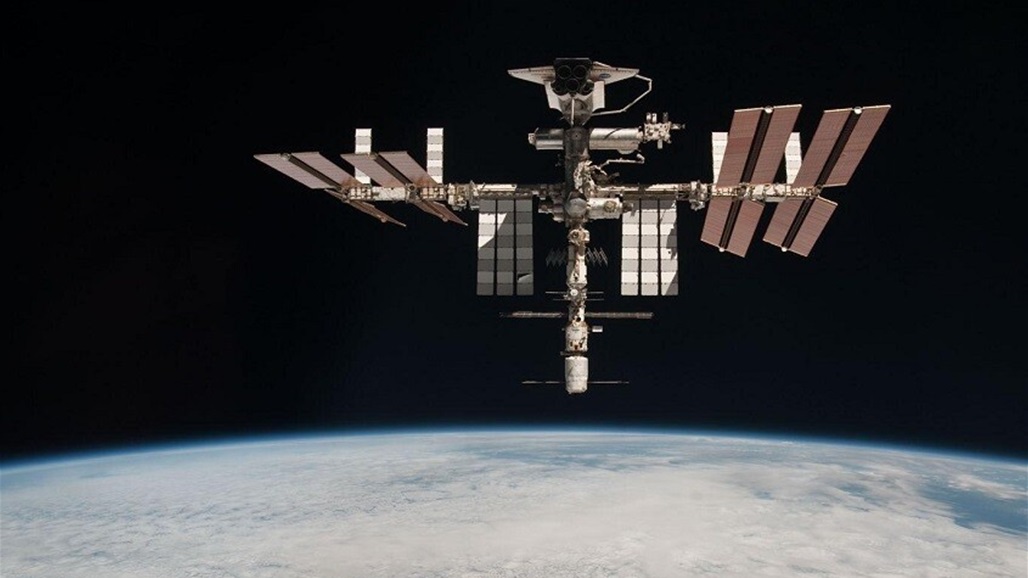 كشف عنها رائد فضاء.. "ظاهرة بشرية الصنع" تعكر جمال الكون وتقلق الفلكيين (فيديو)