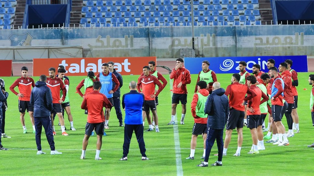 أسود الرافدين يباشرون تدريباتهم في الكويت 