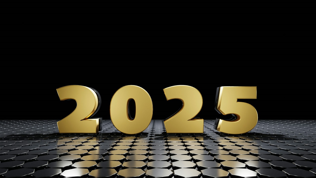 لمسة من الفرح والتفاؤل... أفكار رسائل تهنئة بالعام الجديد 2025!