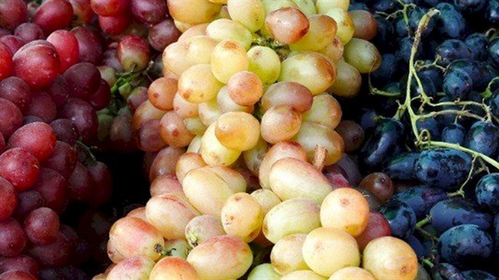 "حبات العنب".. ما علاقتها باحتفالات رأس السنة؟