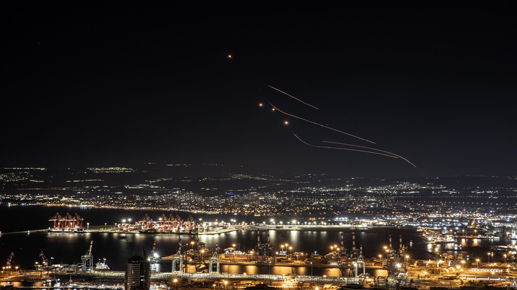 الحوثيون يعلنون قصف "موقع حيوي" في يافا 