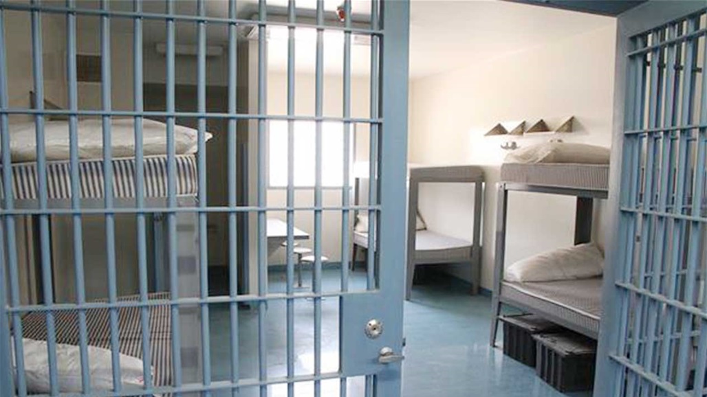 لا أموال في الزنازين بعد الان.. حسابات مصرفية للسجناء والتحويل "بالبطاقات"