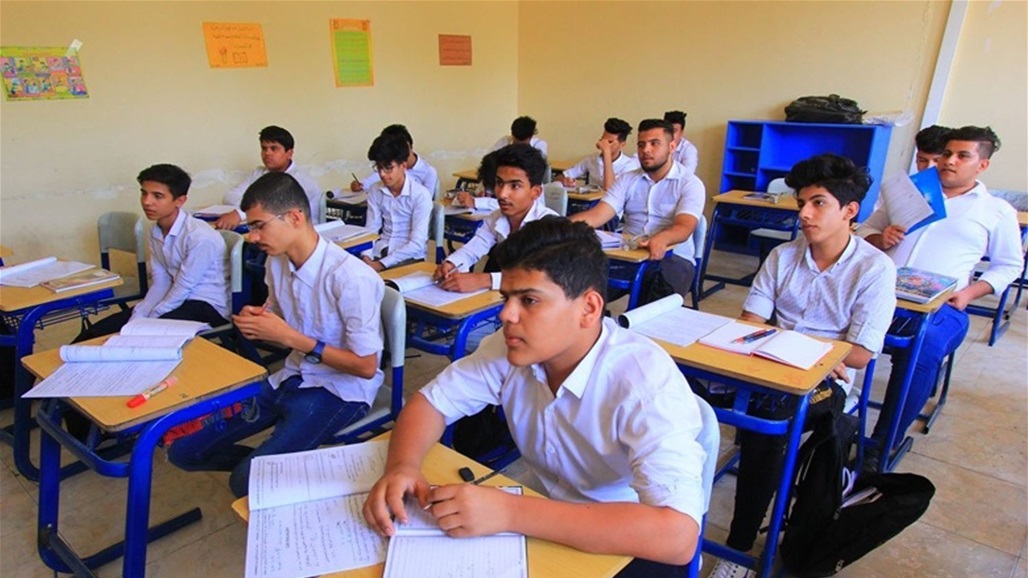 التربية توجه بفصل أي طالب &quot;يقلل من هيبة&quot; المعلمين والمدرسين (وثيقة)