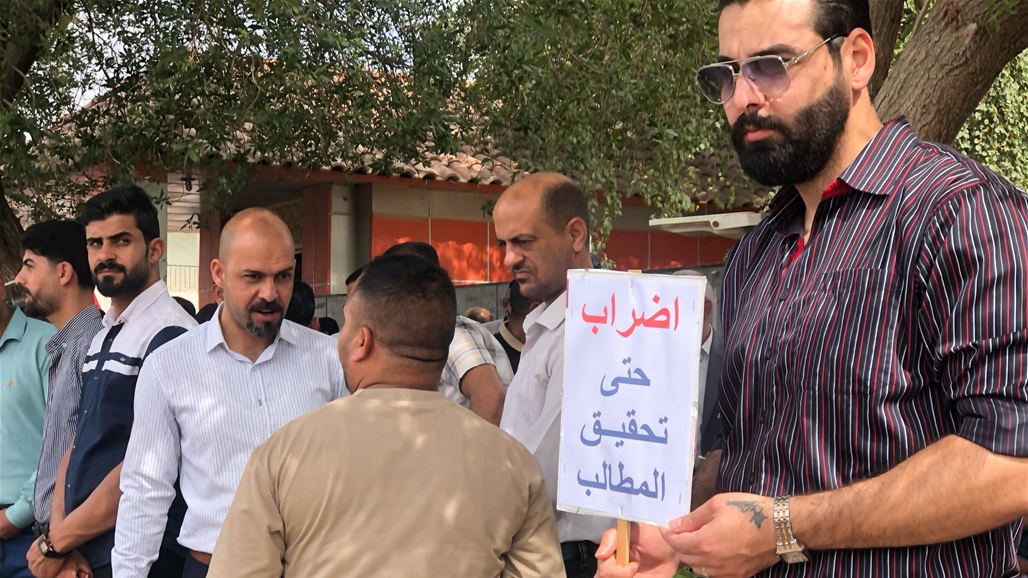 براتب 370 الف دينار.. احد الكوادر التعليمية يروي لـ السومرية نيوز ابرز معاناة المعلم