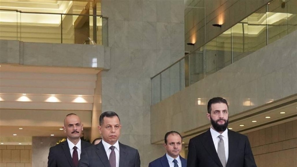 الوفد العراقي يلتقي الشرع وادارة العتبات في سوريا.. مباحثات بعد الصلاة بمرقد السيدة زينب