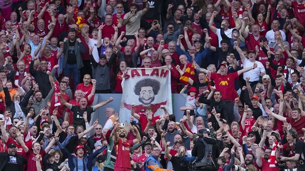 ليفربول يتوج بلقب بطل الدوري الإنجليزي