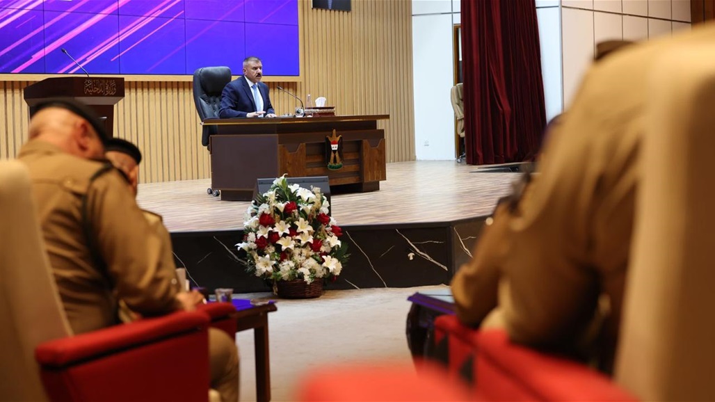 وزير الداخلية يشدد على بناء قاعدة لشرطة العقود