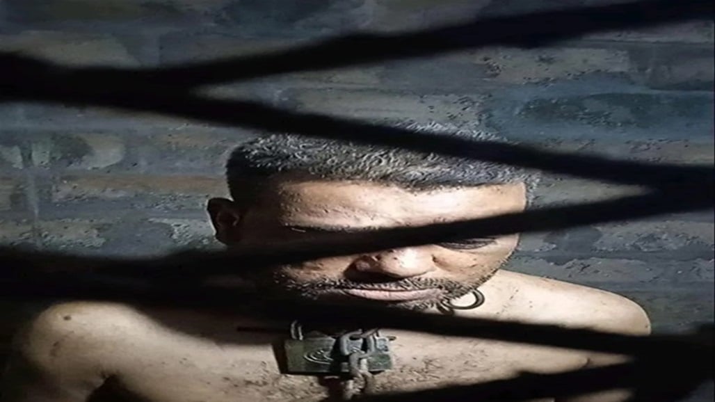بعد عام من اختفائه.. صور لبرلماني مقيد بالسلاسل