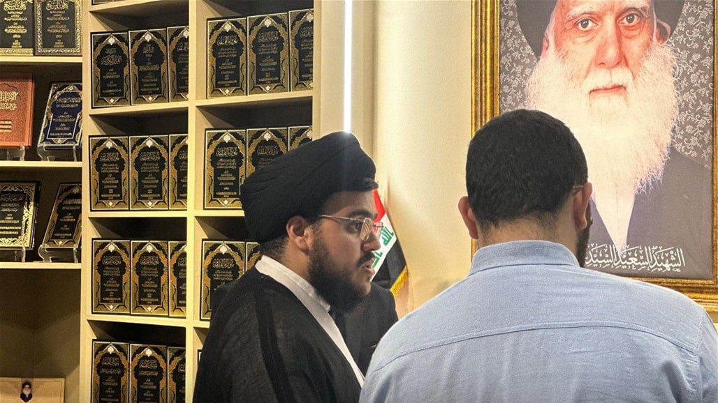 نجل الشهيد حسن نصر الله يزور هيئة التراث بمعرض طهران الدولي (صور)