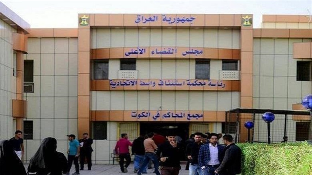 مدني غاضب يقتل شخصا داخل سيارة شرطة أمام محكمة الكوت