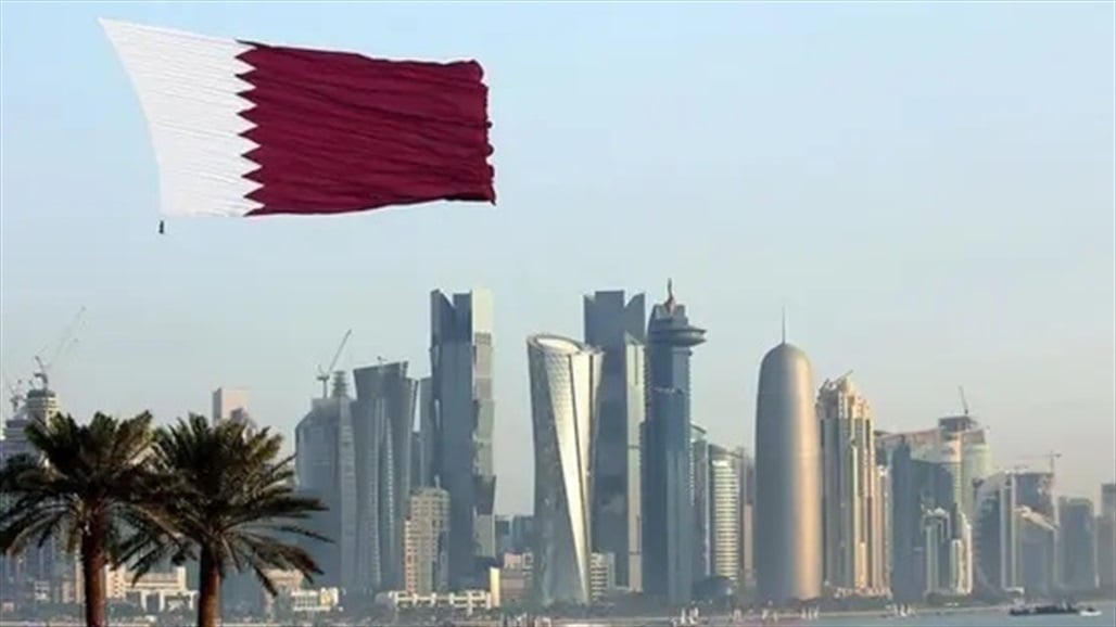 بالفيديو.. هلع في قطر خلال قصف قاعدة العديد
