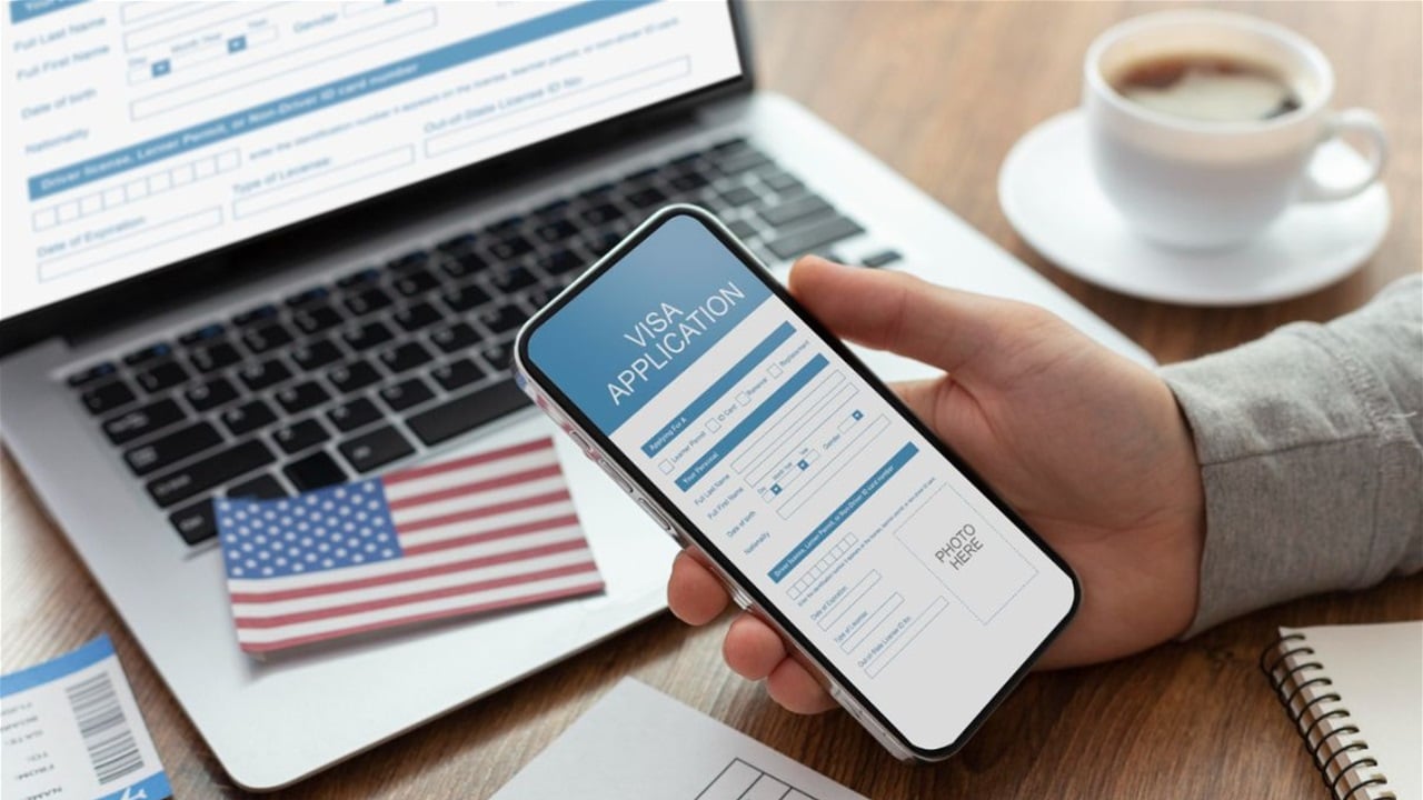 أمريكا تشدّد إجراءات التأشيرة: تدقيق إلزامي في حسابات التواصل الاجتماعي للمتقدمين