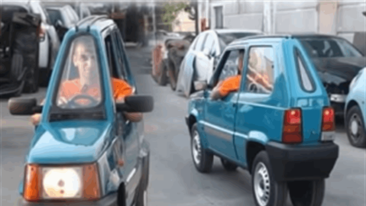 بالصورة.. ما قصة أضيق سيارة في العالم؟