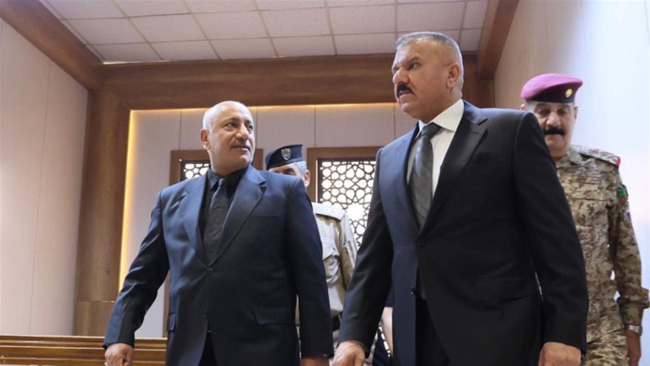وزير الداخلية يصل كربلاء ويوجه بتكثيف الجهد الاستخباري لتأمين زيارة عاشوراء