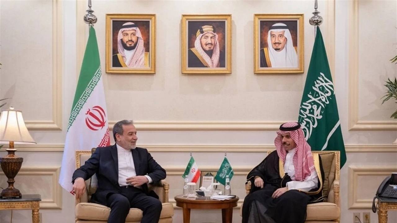السعودية وإيران يناقشان آخر تطورات المنطقة