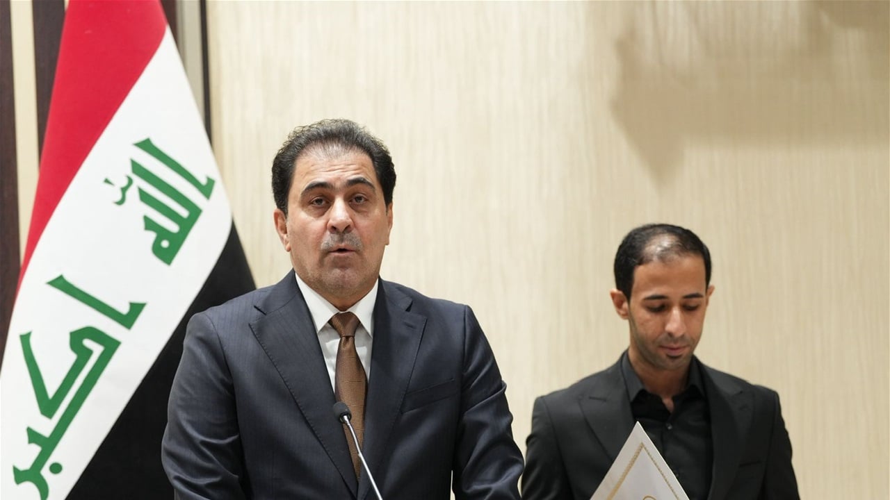 قسطل ابو طالب يؤدي اليمين الدستورية نائباً بديلًا عن السهلاني