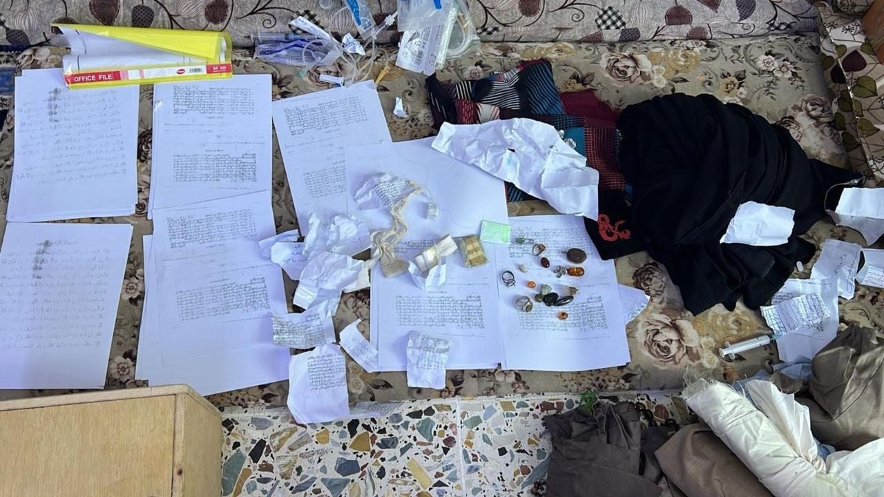 ضبط متلبساً باعمال فراق امرأة عن زوجها.. اعتقال ساحر بالانبار
