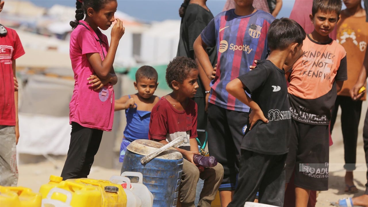 غالبيتهم من الأطفال.. غزة: 700 مدني ضحايا استهداف إسرائيل لطوابير تعبئة المياه