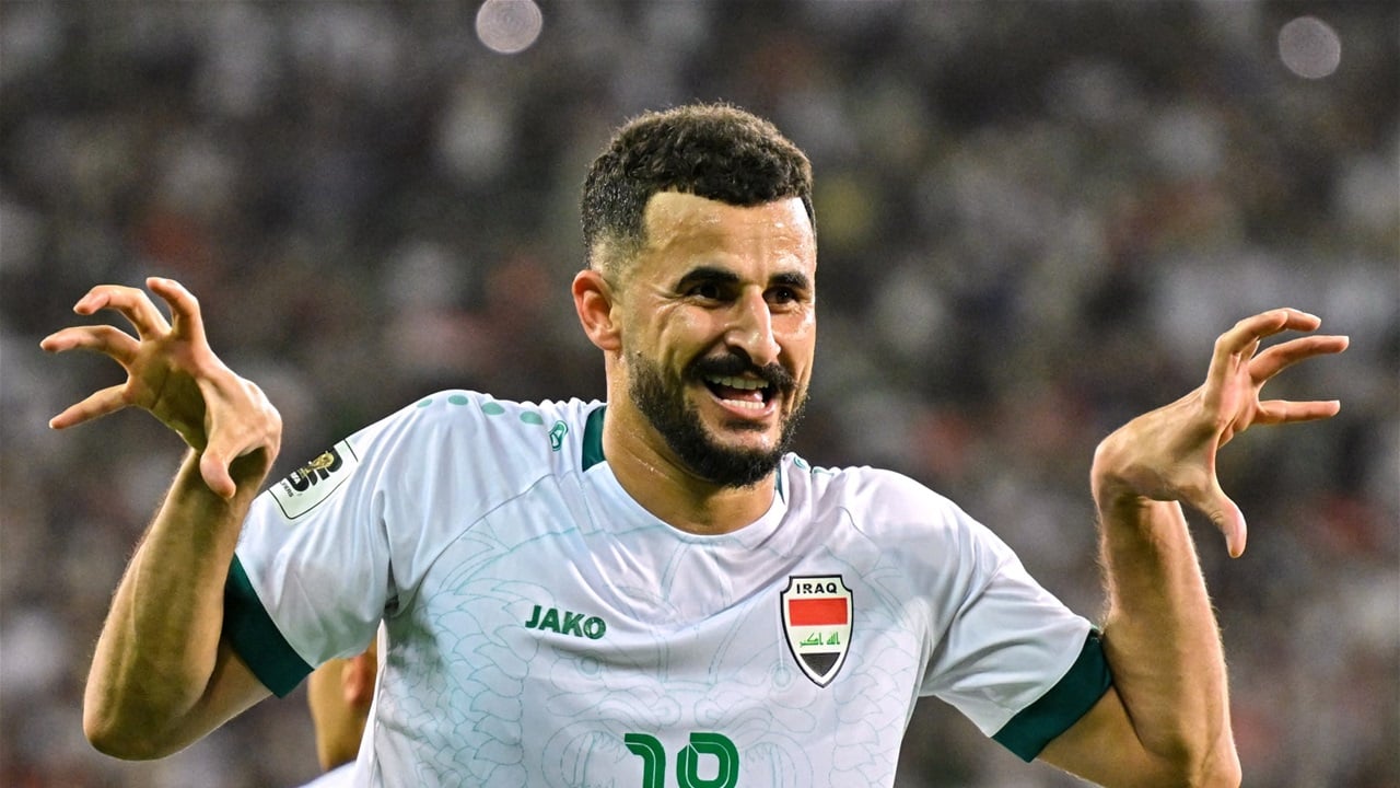 العراقي أيمن حسين ينافس 11 لاعبا على جائزة الأفضل في آسيا