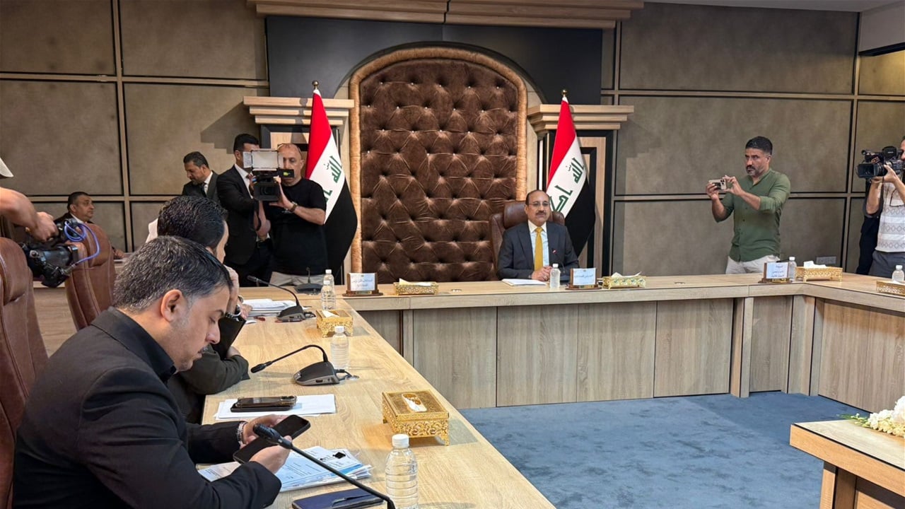 بدء استضافة وزيرة المالية داخل اللجنة المالية النيابية (وثيقة)