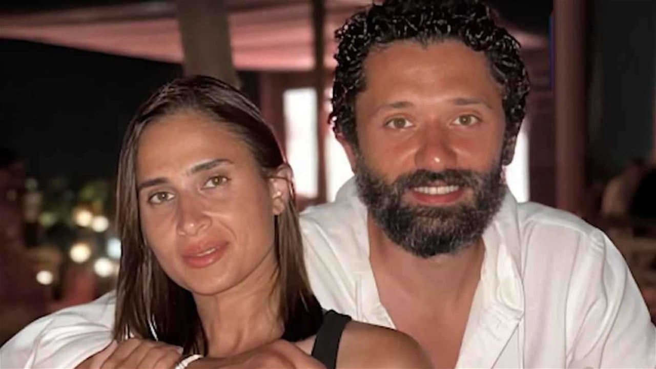طلاق الفنان كريم محمود عبد العزيز وآن الرفاعي بعد زواج دام 14 عاماً