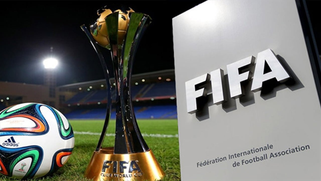 صدمة &quot;فيفا&quot; تهز عمالقة أوروبا: ريال مدريد وبرشلونة &quot;ليسوا أبطال عالم&quot; بعد اليوم!
