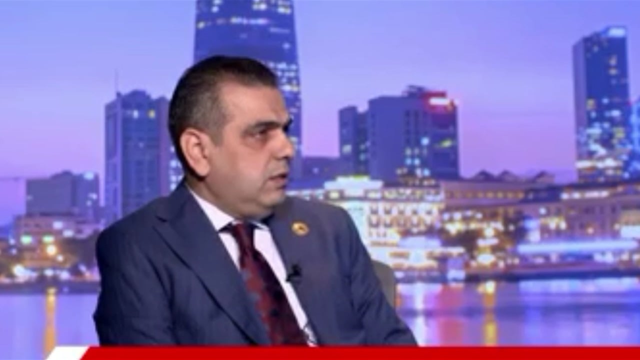 نائب يكشف عن رسائل من المرجعية للاطار ويؤكد: الانتخابات تقع بمنطقة الخطر