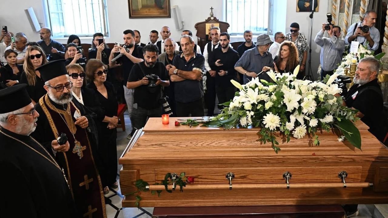 بعد طول غياب.. ظهور محزن لفيروز في وادع نجلها 