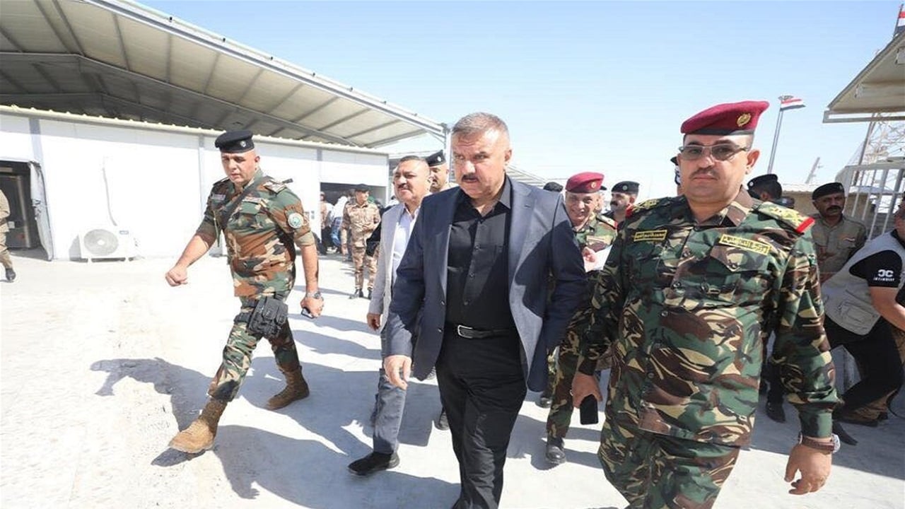 وزير الداخلية: أغلبية الزائرين الإيرانيين يتدفقون من منفذ زرباطية