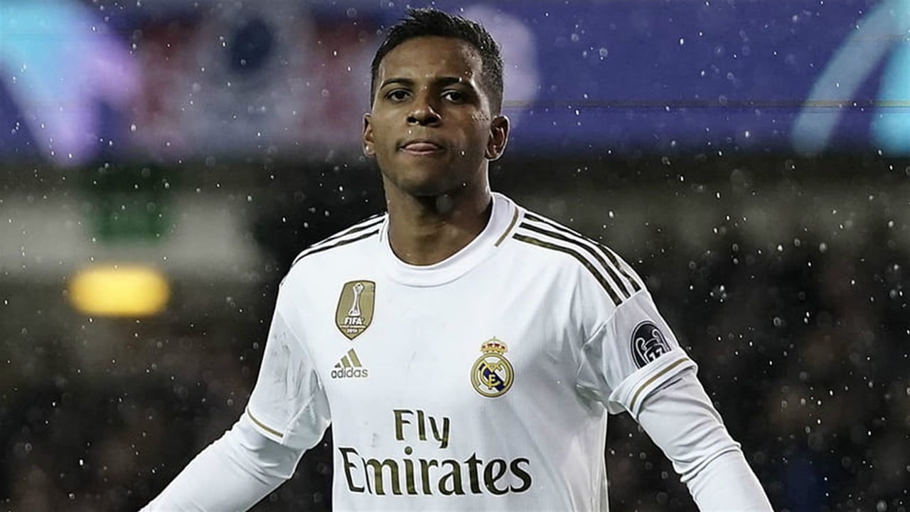 بعد العروض.. رودريغو يحسم مستقبله مع ريال مدريد 