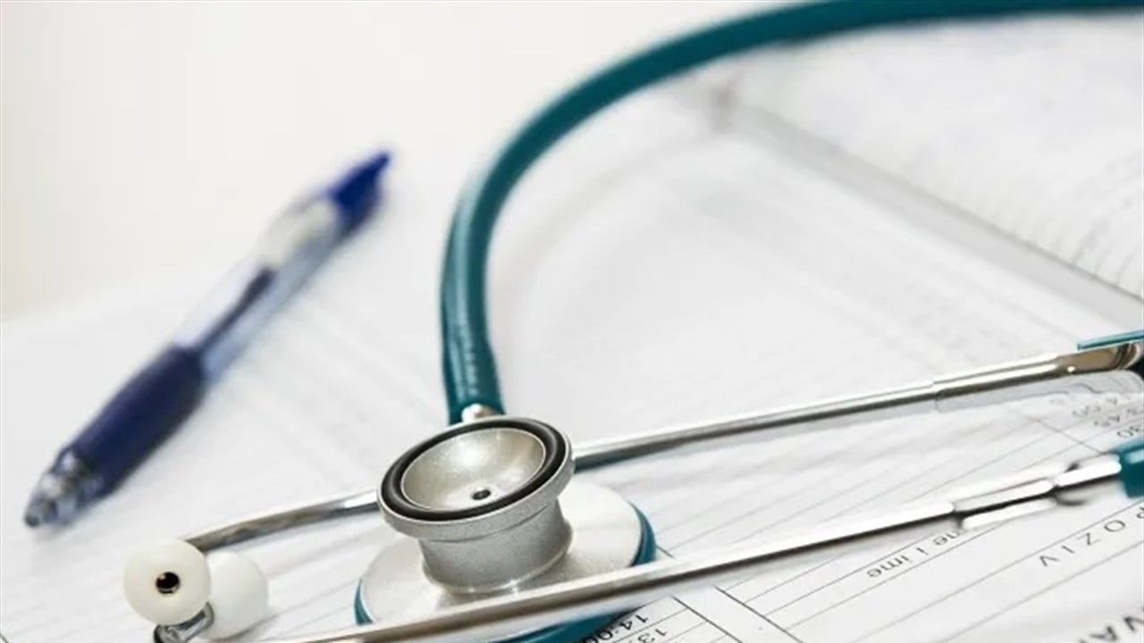 جدل بعد دعوات رسمية لتجنب دراسة الطب والصيدلة في العراق