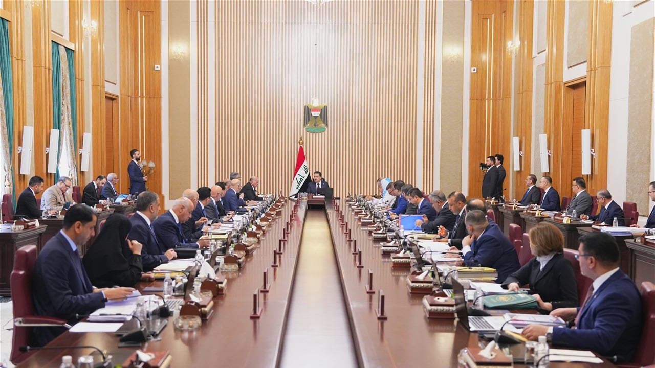 بينها يخص مجلس الثورة المنحل والكهرباء وزيارة الأربعين.. القرارات الكاملة لمجلس الوزراء
