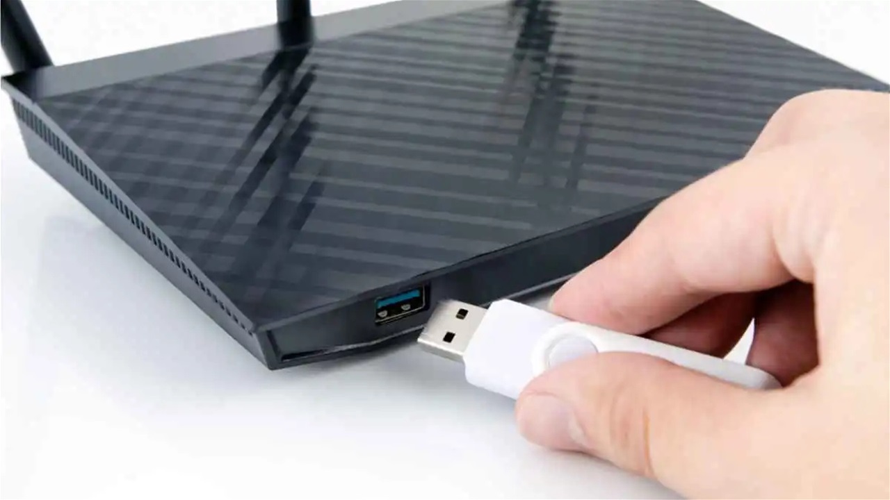 4 استعمالات لمنافذ &quot;USB&quot; في الراوتر