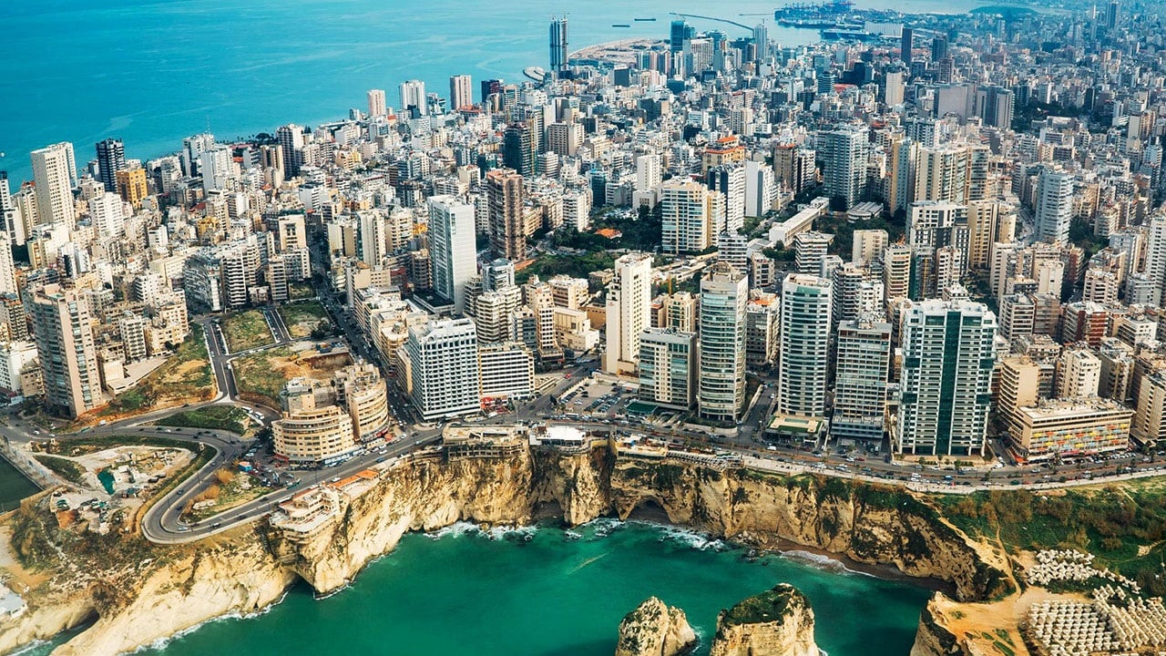 تحذيرات دولية من تفجيرات واغتيال وزراء في بيروت