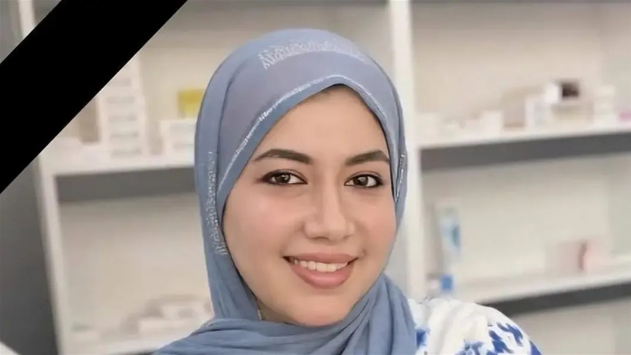 وقفة احتجاجية في ساحة التحرير تطالب بكشف ملابسات قضية الطبيبة بان (صور)