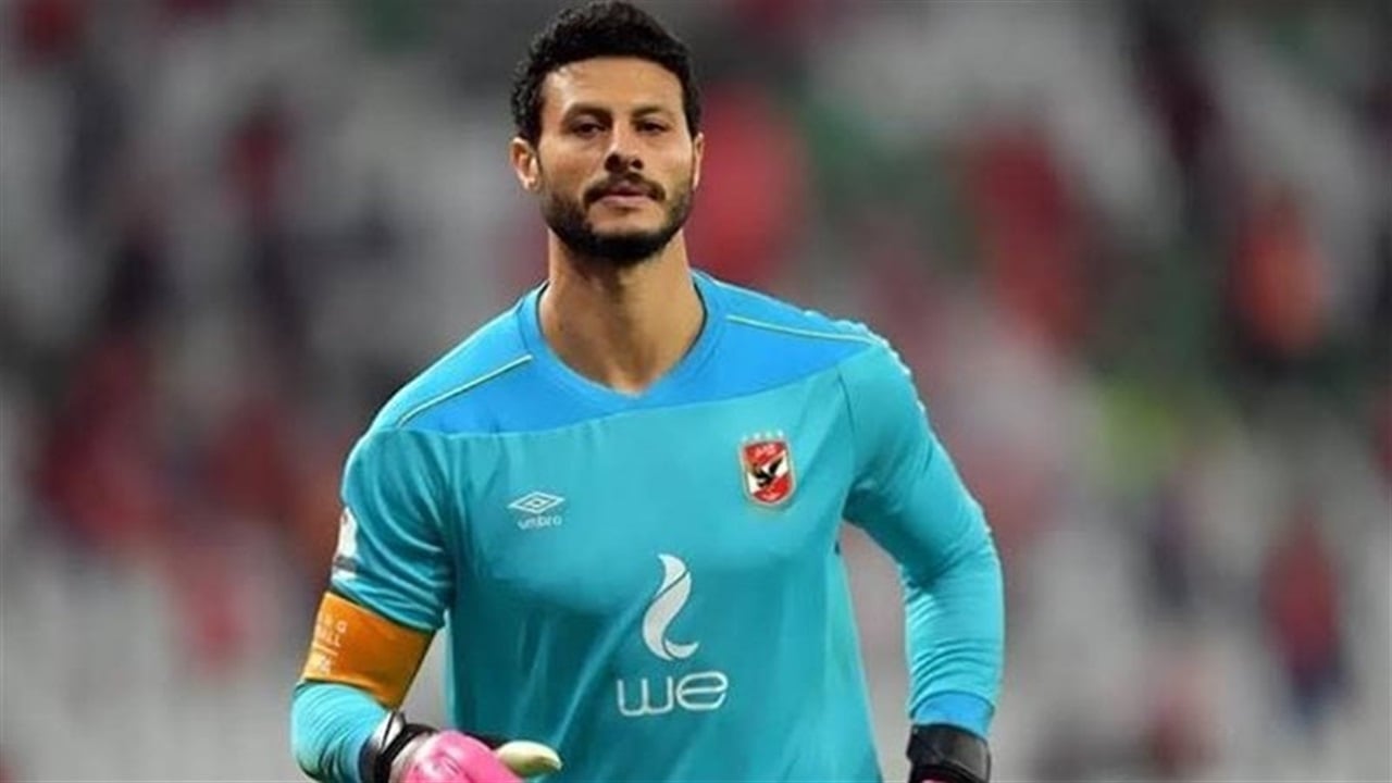 الموت يفجع حارس منتخب مصر