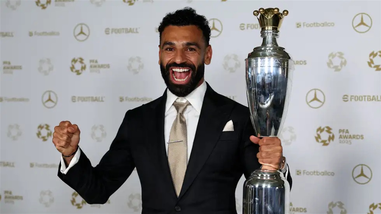 صلاح يتوج بجائزة أفضل لاعب في إنجلترا