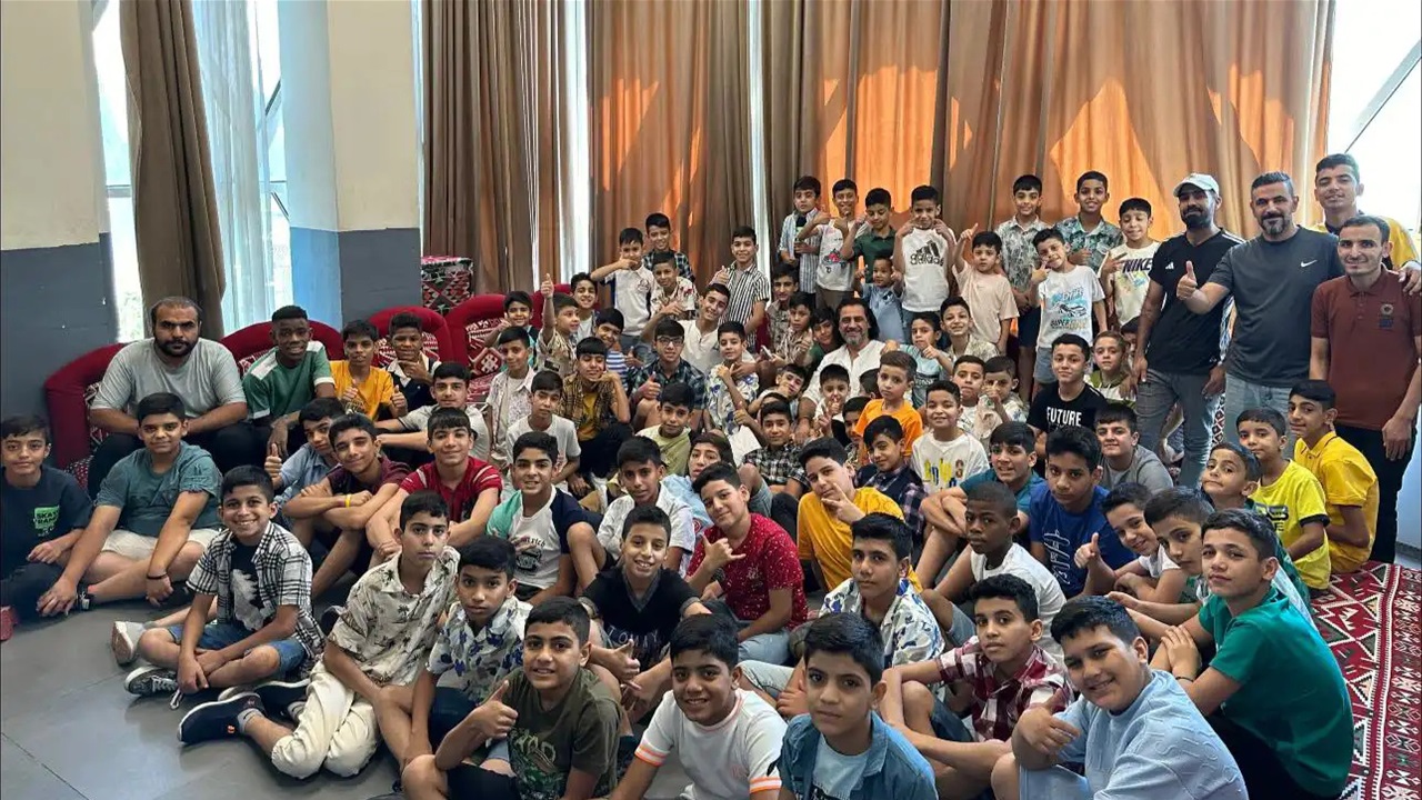 في العراق.. قصة طفل مؤلمة تخلى عنه والديه