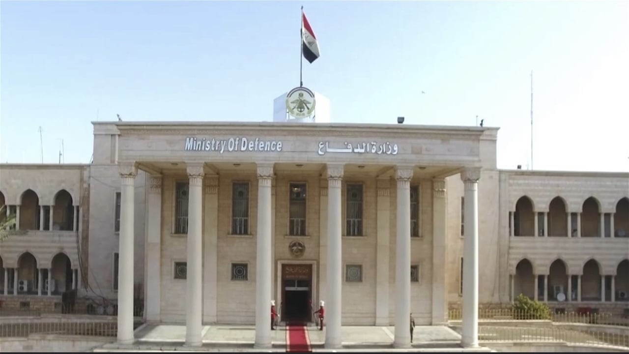 قرار باحتساب الخدمة والترفيع والعلاوات للموظفين المدنيين بوزارة الدفاع 